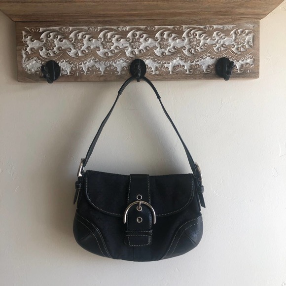 Coach Handbags - Vintage Y2K Coach Signature Black Soho Boho Purse Bag